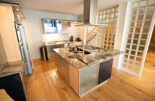 Talence House | Superb architect-designed house with pool, spa and air-conditioning (5 bedrooms), very quiet location
