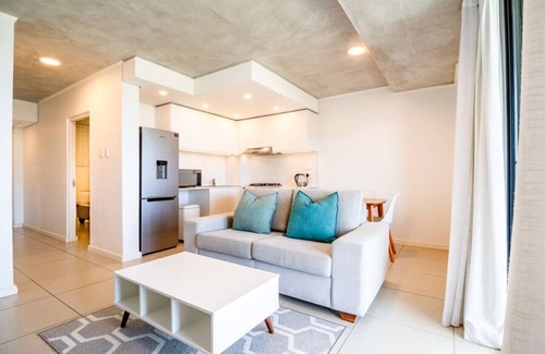 Hillhead Apartment | Superb East 311 at Coral Point