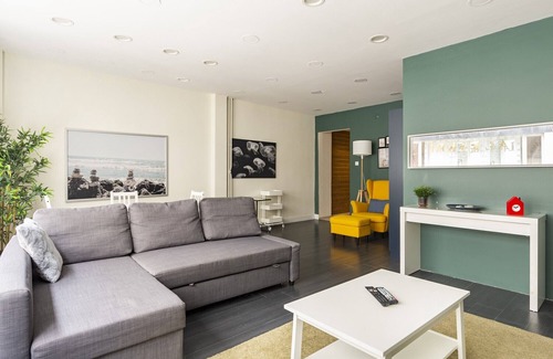 Osmanbey Apartment | Superb Flat with Central Location in Nisantasi