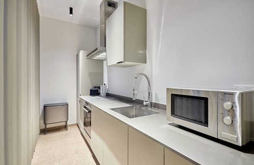Pere Lachaise Apartment | Superb Parisian Apartment/Pere Lachaise