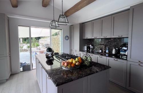Les Maillans House | Superb Provencal Villa with Panoramic Seaview