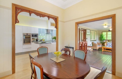 Maleny House | Superb Setting for Maleny Family Stay