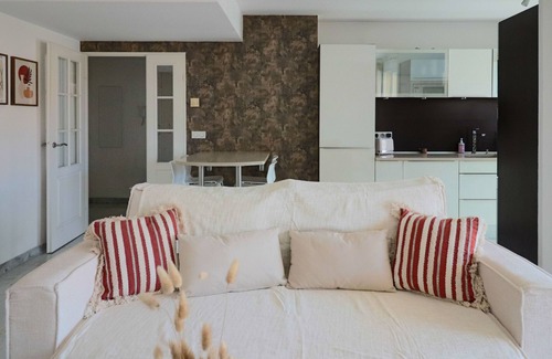 Carnot Apartment | Superb terrace near Cannes center