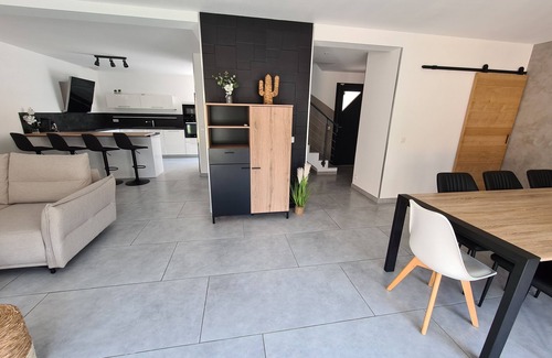 Plage de la Garonnette Villa | Superb villa near beach clim private pool