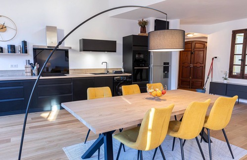 Aix-en-Provence Historic Centre Apartment | Superbe Appartement 3ch Avec Terrasse et Ascenseur Centre Ville