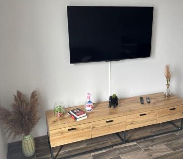Ascoux Apartment | Superbe maison Tout Confort Parking Netflix