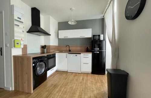 Perigueux Apartment | Superbe T2 Neuf Centre Ville Wifi Terrasse Netflix