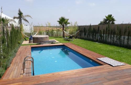 Plage des Nations Villa | SUPERBE VILLA AVEC PISCINE PLAGES DES NATIONS