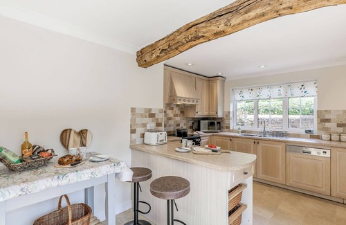 Louth Cottage | Superbly furnished with comfort and quality throughout.