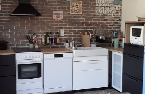 Penvins House | SUPERBLY RENOVATED AND DECORATED OLD HOUSE - SPACIOUS GARDEN