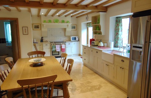 Hoptonheath Cottage | Superbly Renovated, Unique Country Cottage