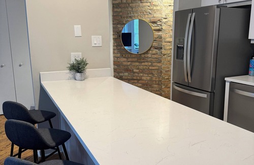 Uptown Condo | SuperHost Large Roommate style 2 Bedroom, 2 Bath, Patio, Sunroom, L Kitchen