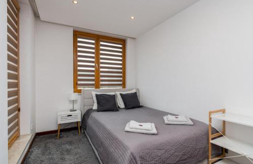 Podgorze Apartment | Superior Apartment with Terrace & Free Parking