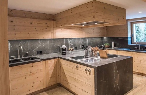 Rougemont Ski Chalet | Superior chalet with views