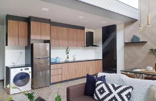 Titiwangsa Apartment | Superior family executive suite 2