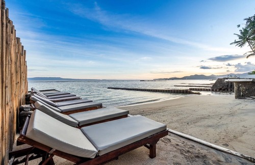 Candi Dasa Apartment | Superior Oceanview Group Stay – 2 Levels, Separate Entrances | The Village of Angels Resort