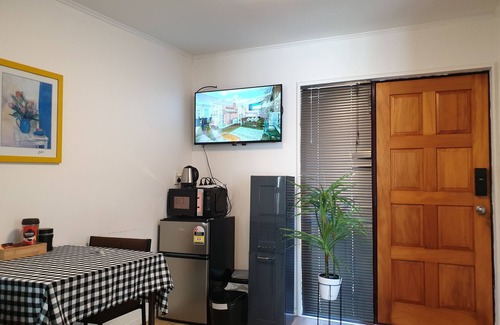 Te Awamutu House | Superking-bed granny flat/free wifi & parking - self check in