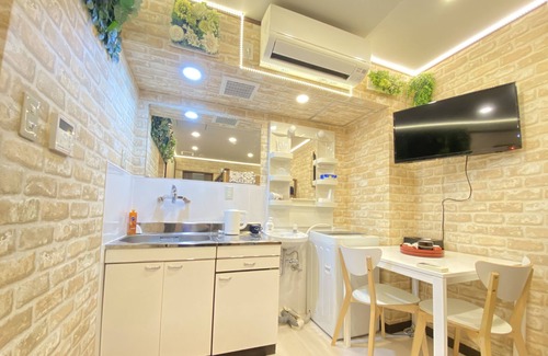 Tsurumi Ward Condo | Support for 8 persons! A fun room with Minions on the rampage! Kyocera Dome 9 min, USJ 20 min, 2 stations to Namba / Dotonbori / Only 4 min from Taisho station to the room (3 min from Taisho subway station)