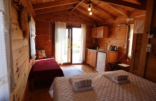 Altınova Bed & Breakfast | Sural Ciftligi