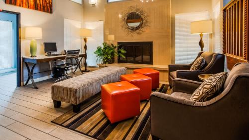 Kansas City Hotel | SureStay by Best Western Kansas City Country Inn North