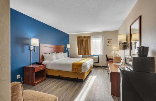 Spicer Hotel | SureStay Hotel by Best Western Spicer