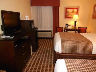 Tarboro Hotel | SureStay Plus by Best Western Tarboro-Kingsboro
