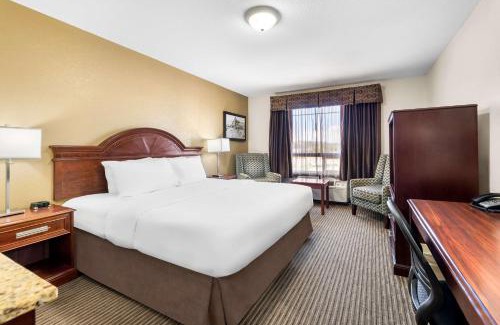 Drumheller Hotel | SureStay Plus Hotel by Best Western Drumheller