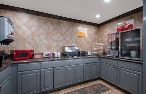 North San Antonio - SAT Hotel | SureStay Plus Hotel by Best Western San Antonio North