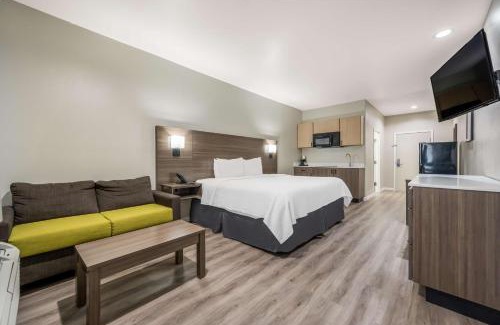 Conroe Hotel | SureStay Studio by Best Western Conroe Downtown