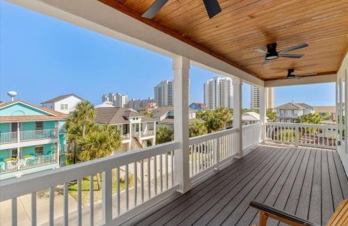 Navarre Beach House | Surf and Sound home