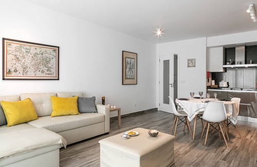 Peniche Apartment | Surf And Stones