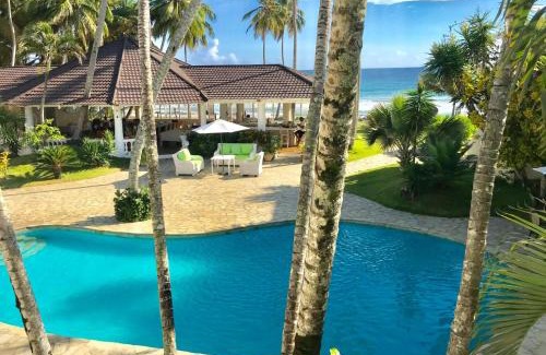 Las Canas House | Surf and Yoga Retreat for Groups Near Cab!