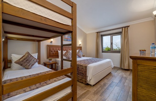 Gokceada Hotel | Surf Egitim Merkezi Oteli