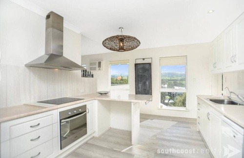 Hayborough House | Surf Lovers - 28 Seagull Ave, Chiton