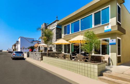 West Newport House | Surf N Sand 1 & 2