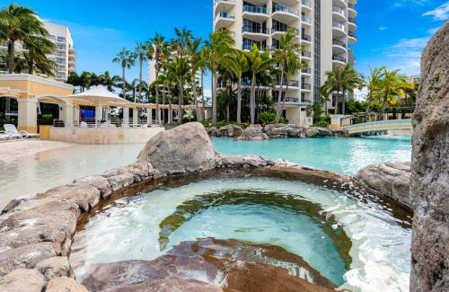 Surfers Paradise Apartment | Surfers Paradise Getaway Amazing Resort Amenities