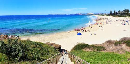 Wollongong Hotel | Surfside 22