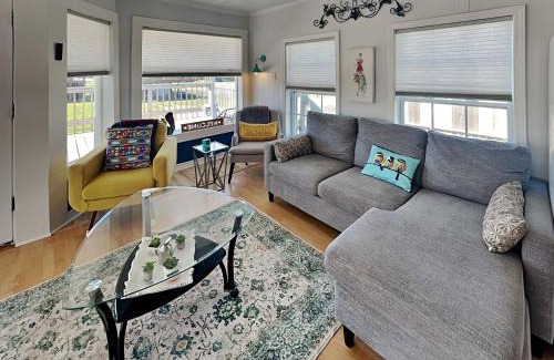Surfside Beach House | Surfside Crab Retreat