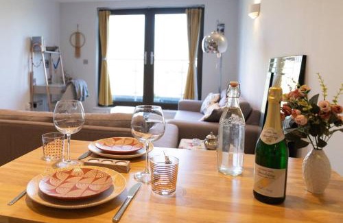 Chilworth Apartment | Surrey Hills Escape: Riverside Walks & Quick Links