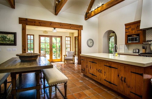 Ojai House | Surrounded by luxury & charm - on 5 acre citrus orchard - peaceful & private