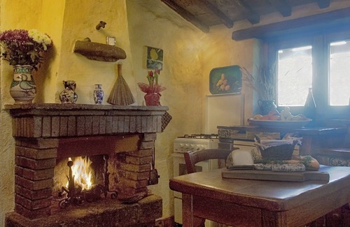 Torre Alfina Cottage | Surrounded by nature, peace + relaxation in a nature reserve