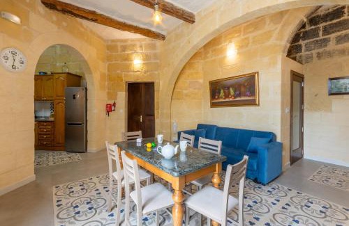 Kercem Apartment | Surwig Gozitan Villa & Pool - Happy Rentals