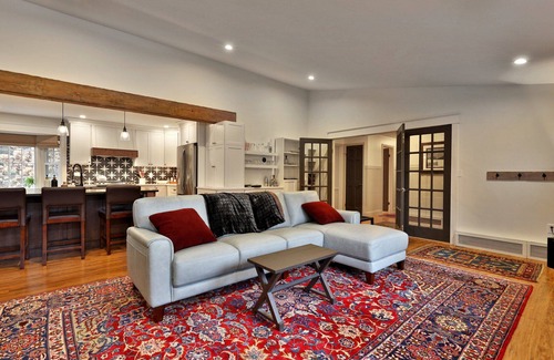 East Haven Rutland County House | Susan Lane Hideaway: 4BR/3.5BA Renovated Home. Close to skiing and town.