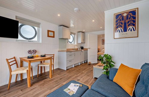 Martlesham Heath House | Sutton View - One Bedroom House, Sleeps 2