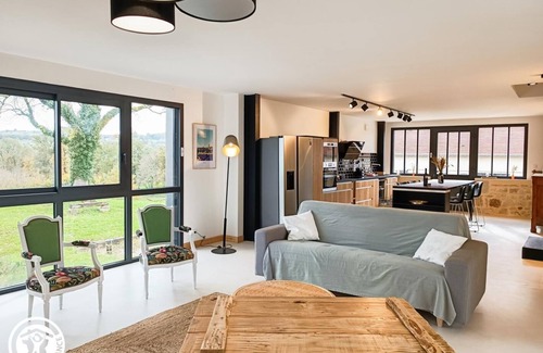 Bretenoux House | Swallow - BRETENOUX