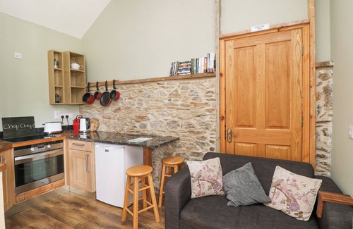 Tacumshane Cottage | SWALLOW'S NEST, pet friendly in Tacumshane, County Wexford