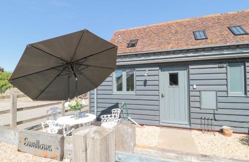 South Leigh House | Swallows, 1 The Old Stables