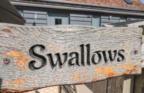 South Leigh House | Swallows, 1 The Old Stables