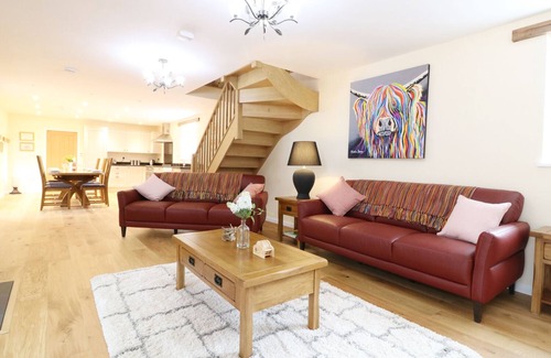 Brixham Cottage | SWALLOWS BARN, pet friendly, character holiday cottage in Brixham