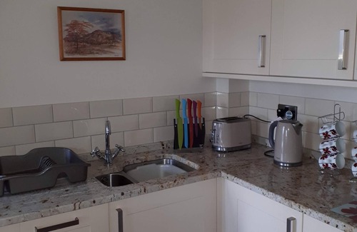 Kinross Apartment | Swallows NestnCosy and immaculate 2 bedroom flat in serene location, sleeps 4.